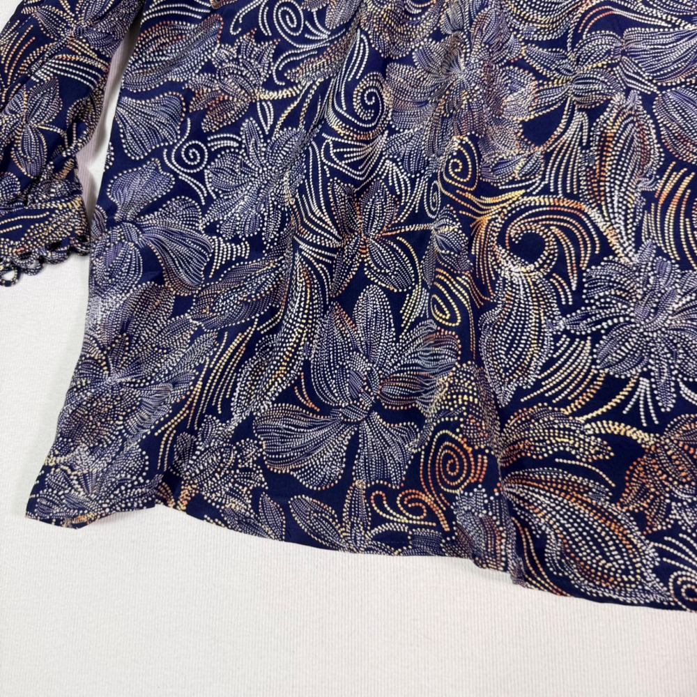 Johnny Was Shades of Silk Blouse L Blue Floral Paisley Scalloped Pearl Button - Picture 13 of 16